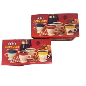 Vintage SOLO Cozy Cups (2) Starter‎ Packs 10-oz Plastic Cups with Holders